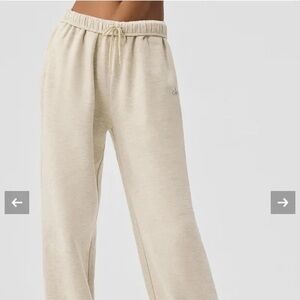 ALO Yoga Cream Sweatpants
